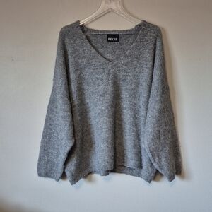 Pieces Women's Cozy Wool Blend Gray Oversized Slouchy V-Neck  Sweater, Size XL